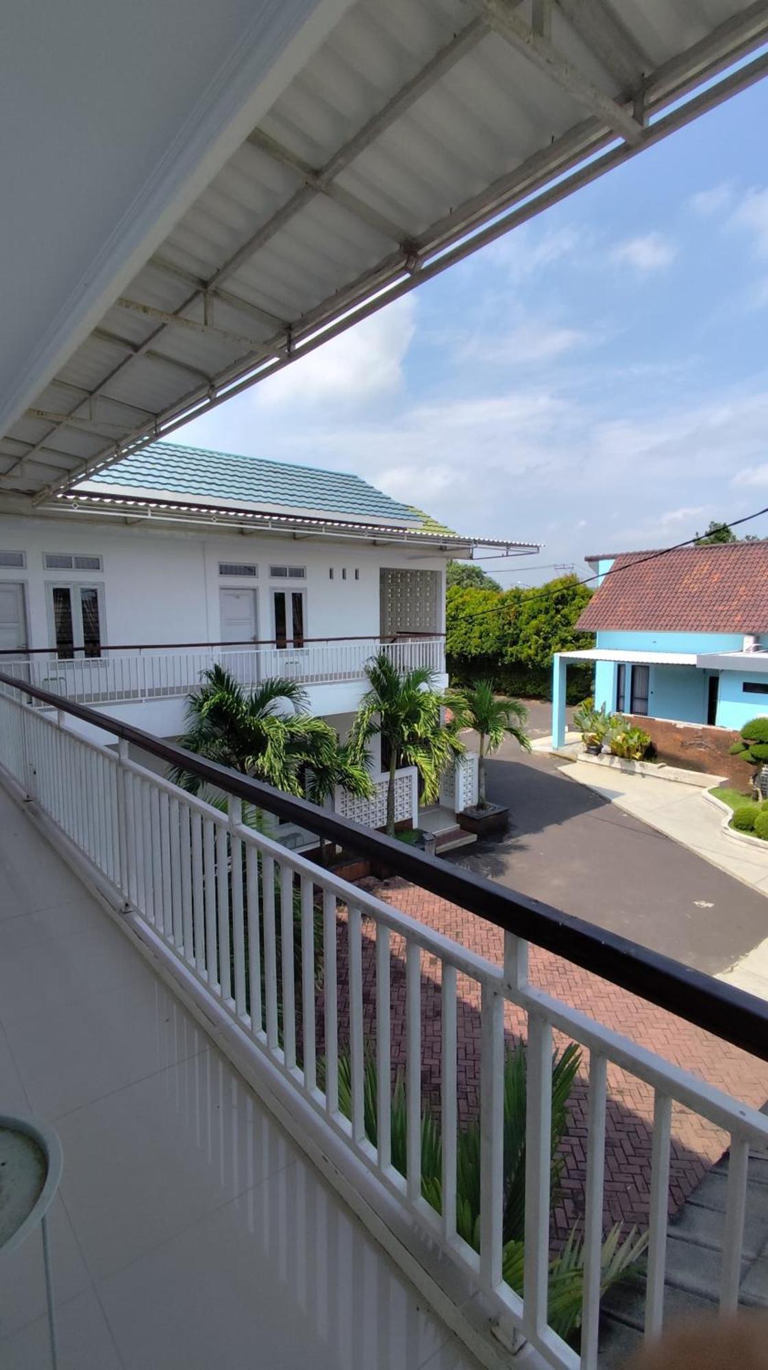 Backyard Guest House Banjar  外观 照片