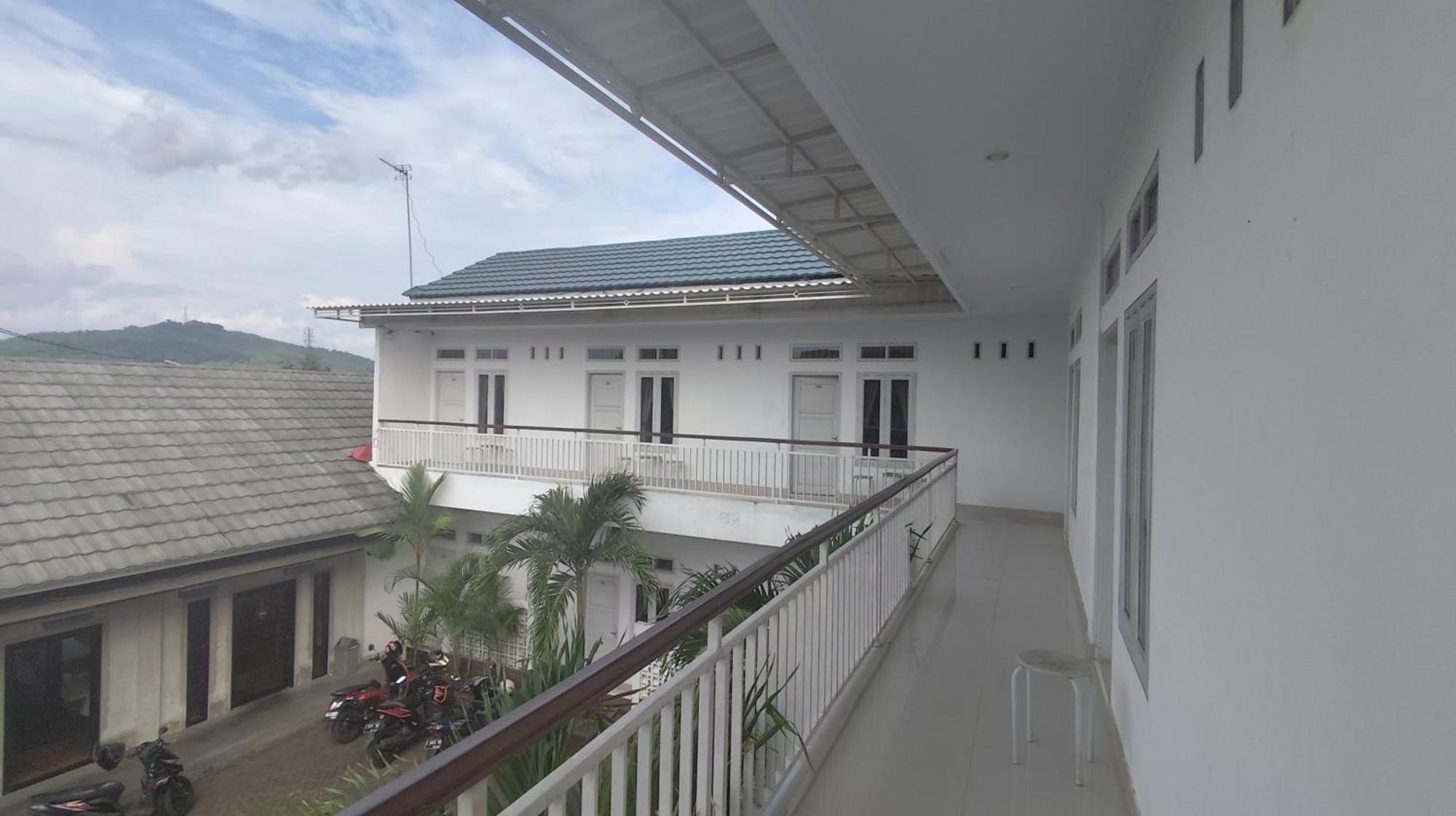 Backyard Guest House Banjar  外观 照片