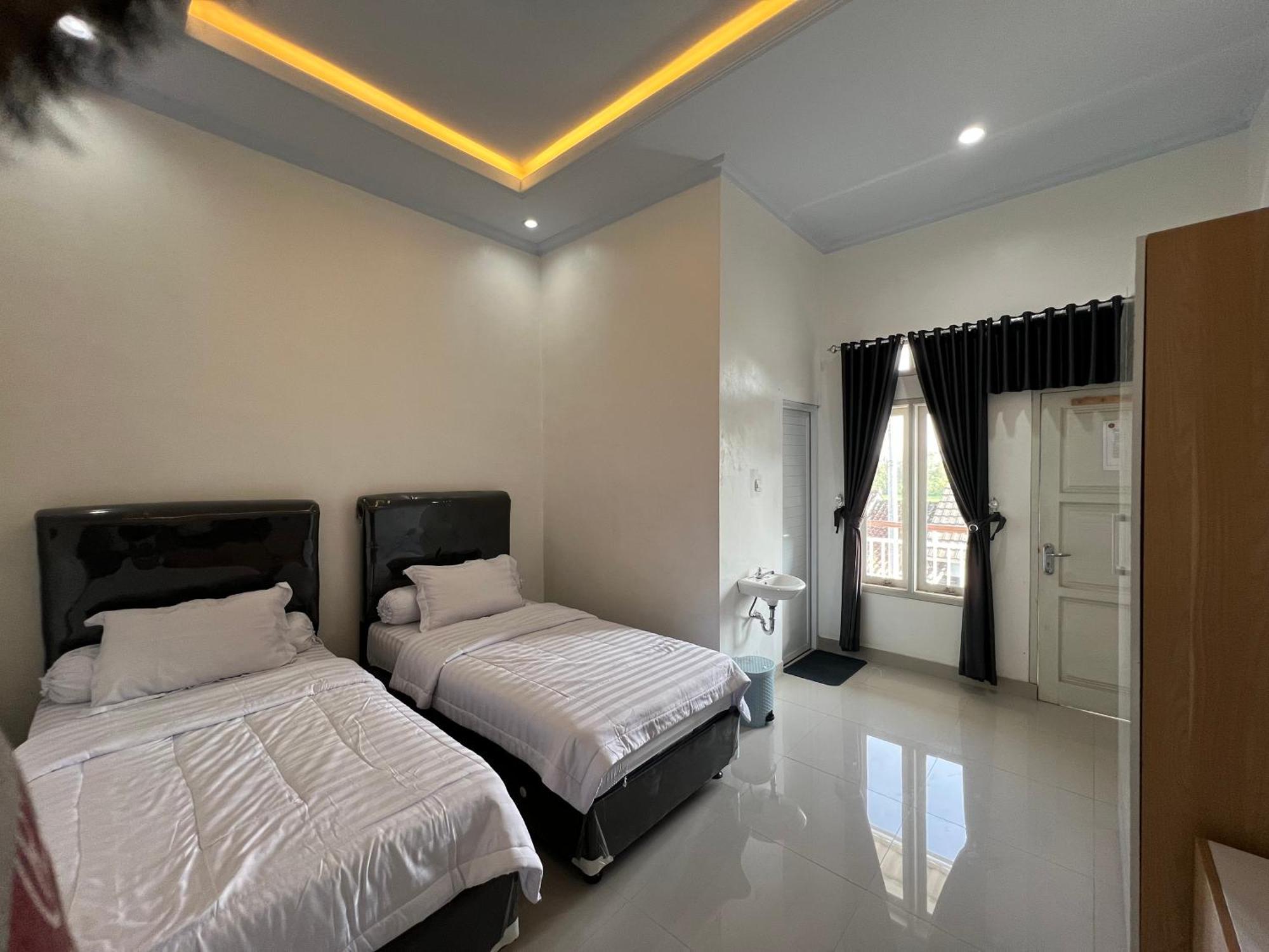 Backyard Guest House Banjar  外观 照片